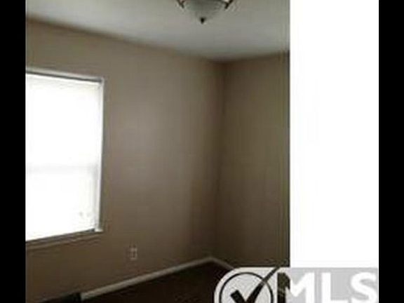 5th image of 14011 Marshall Ave
