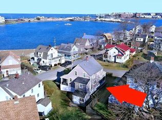 4 Hampton Cir, Hull, MA 02045