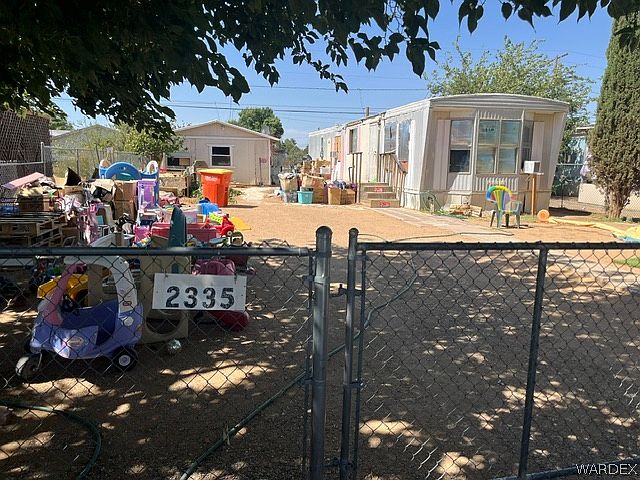 1st image of 2335 E Leroy Avenue