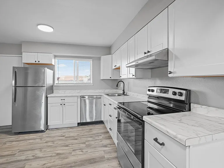 Eastside Village Apartments — Photo 29