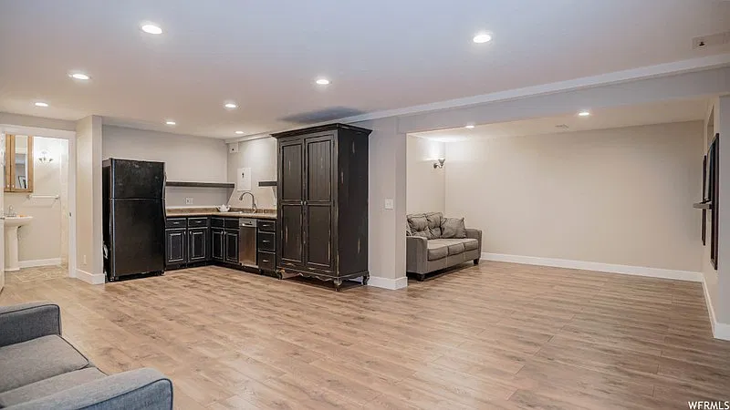 Spacious 2-Bed, 1-Bath Private Duplex in Midvale - $1695/month — Photo 4