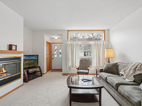 4th image of 8851 Branson Dr