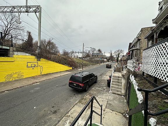 3rd image of 3325 N 19th St Floor 3