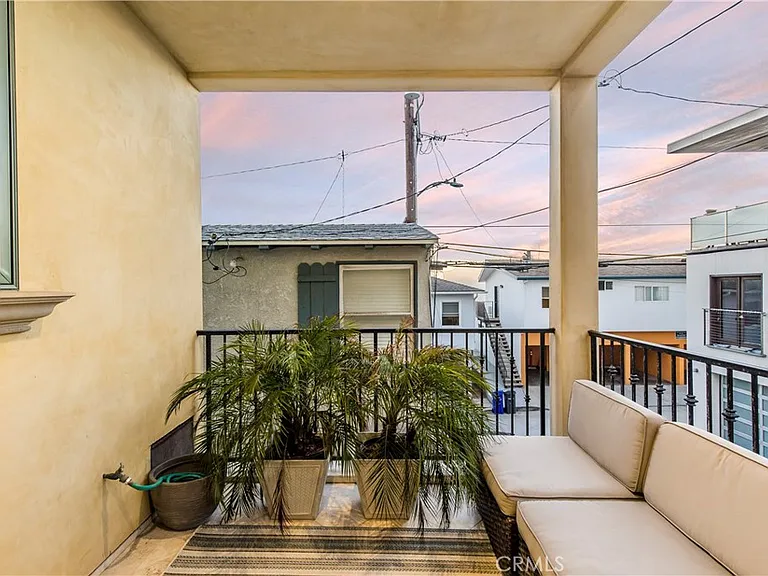 320 33rd Pl — Photo 21