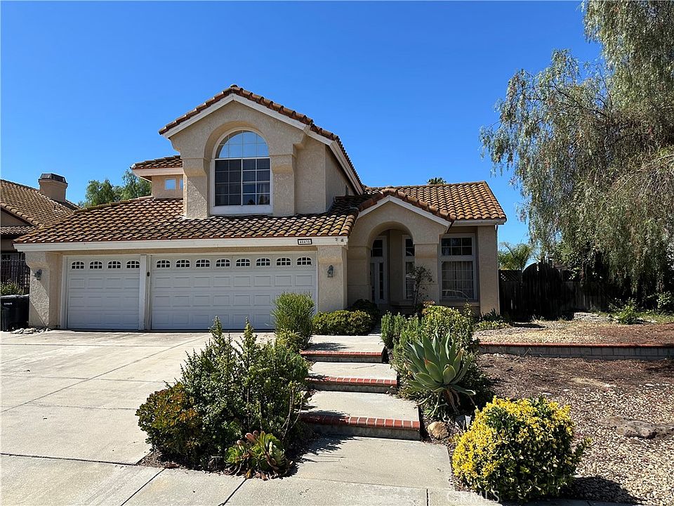 Arinco-houseです The Encino New Home in McAllen, TX | Harvest Coves from Esperanza