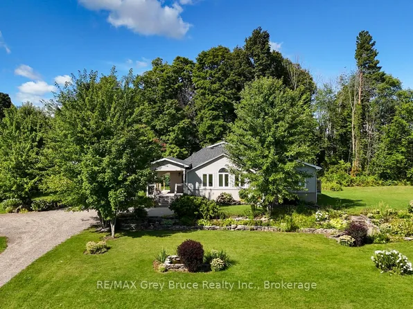 106 Drive In Cres, Georgian Bluffs, ON N4K 5N7