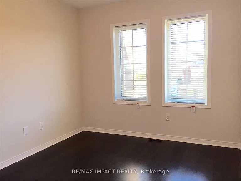 20 Rimrock Cres — Photo 15