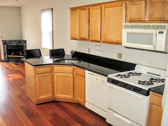 4th image of 745 S 20th St Floor 3
