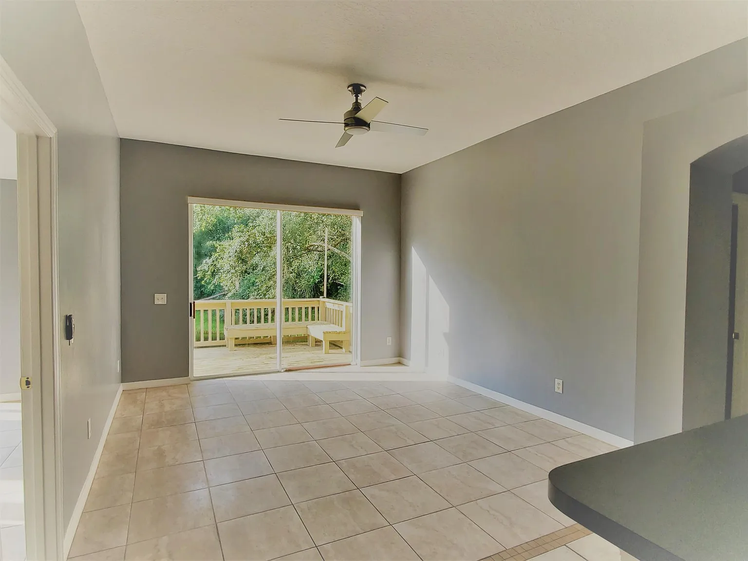 3 bed, 1809 sqft, $2,490 — Photo 4