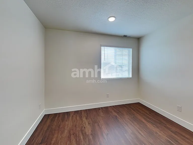 3112 N Vigo Ave — Photo 22