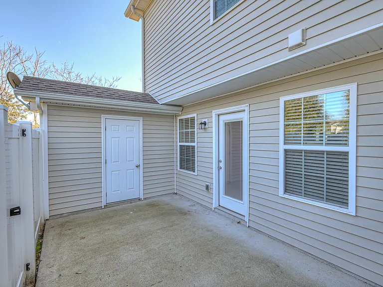 4325 Aurora Cir — Photo 22