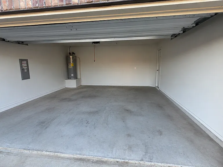 547 Concho St — Photo 11