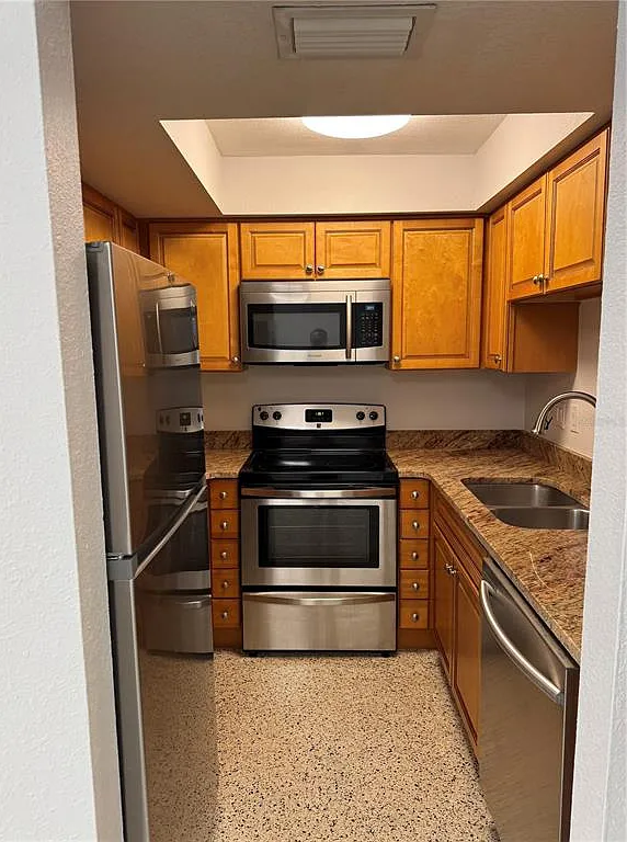 1 bed, 1.0 bath, 800 sqft, $1,650 — Photo 2