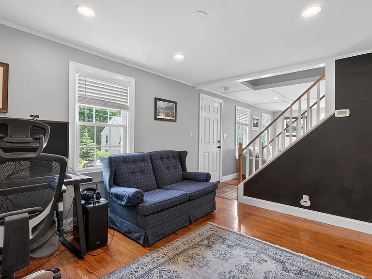 1 Abbott Cir — Photo 13