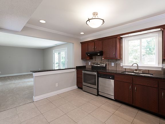 4th image of 9801 Meringue Pl