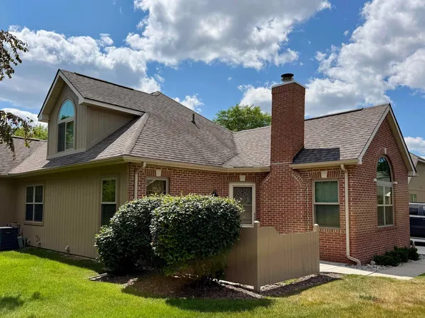 662 Perry Creek Dr, Grand Blanc, MI 48439