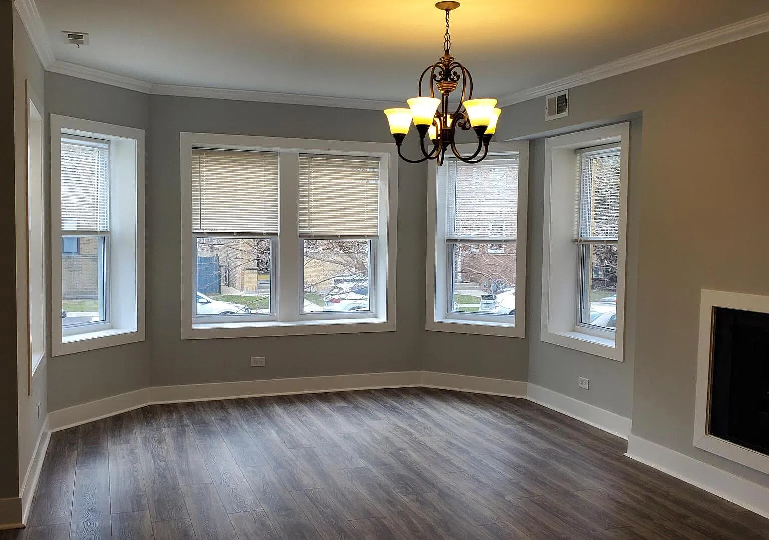 3 bed, $2,500 — Photo 2