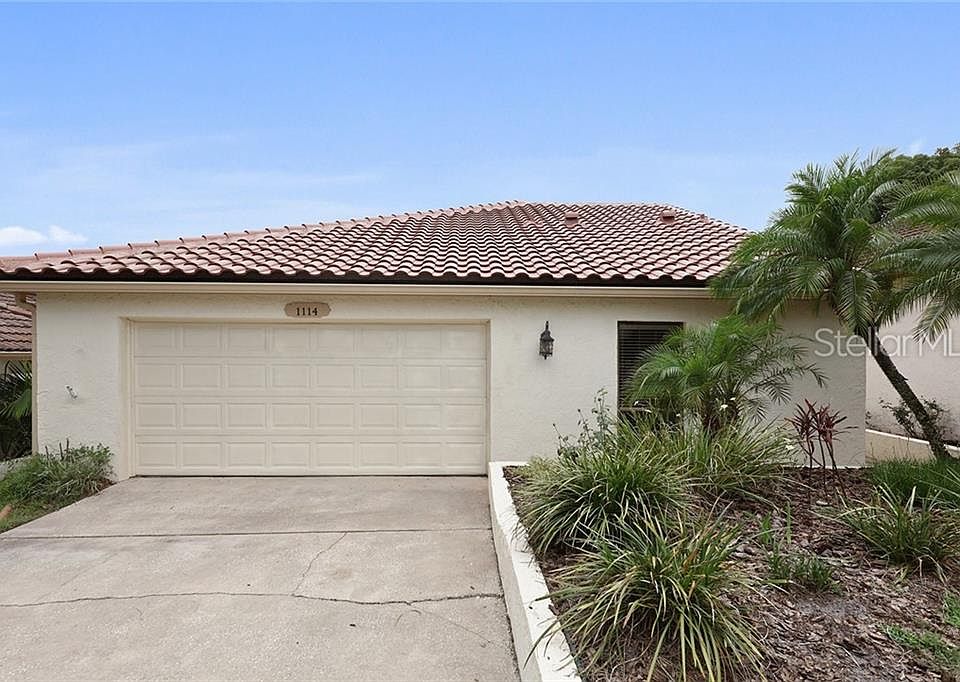 1st image of 1114 W Winged Foot Cir