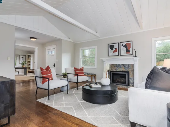 224 Camino Sobrante, Orinda, CA 94563