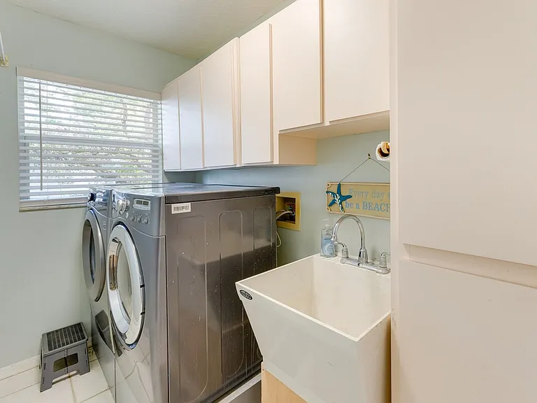 Laundry Room Cabinet