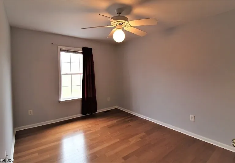 53 Hendrickson Dr — Photo 13