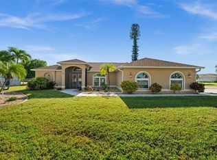 302 SE 34th St, Cape Coral, FL 33904