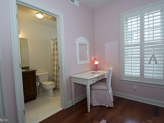 3rd image of 229 Gaskill St #A