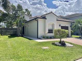 1273 NW 171st Ter, Pembroke Pines, FL 33028