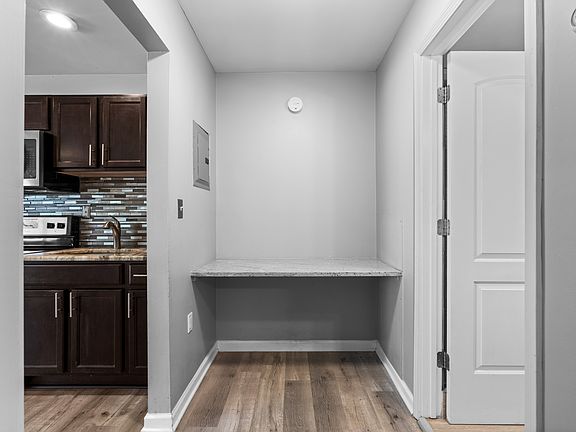 5th image of 2423 Normandy Rd #2423