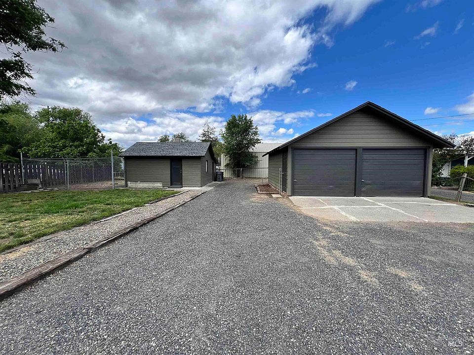 2390 Appleside Blvd, Clarkston, WA 99403 | Zillow