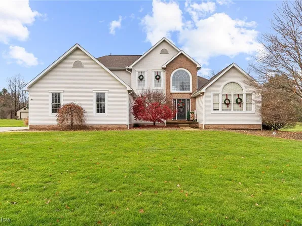 9645 Cherry Hills Dr, Canfield, OH 44406