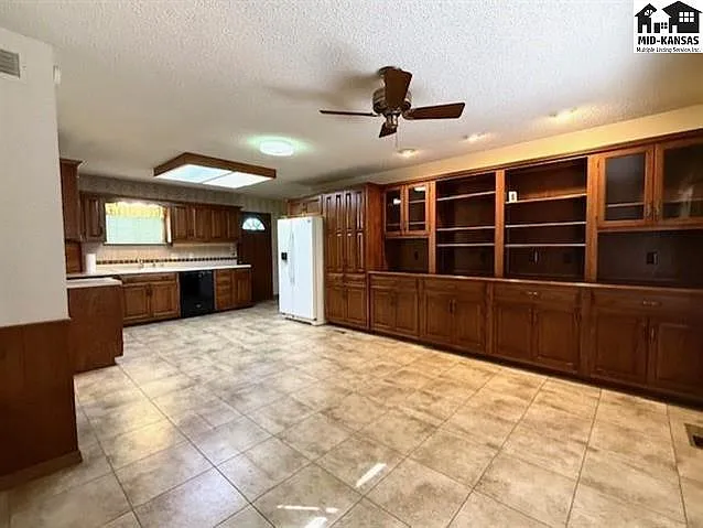 3102 Princeton Dr — Photo 7