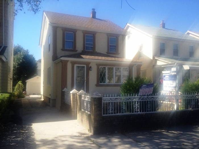 1st image of 11428 201st St