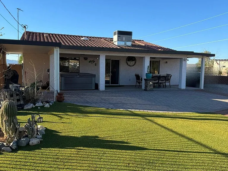 388 Coral Dr — Photo 3