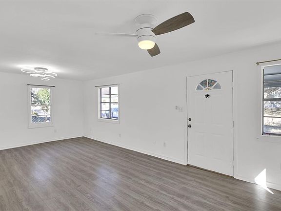 4th image of 908 Tank St