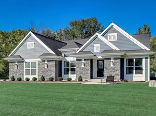 3426 E Elm Rd, Oak Creek, WI 53154