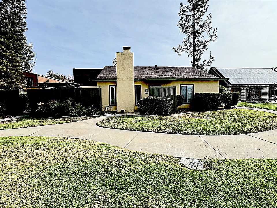 1st image of 10558 Caminito Flores