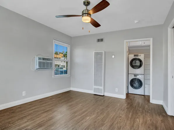13808 Moorpark St APT A, Sherman Oaks, CA 91423
