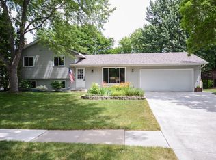 15770 Harmony Way, Apple Valley, MN 55124