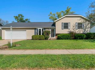 613 Pierce St, Morton, IL 61550