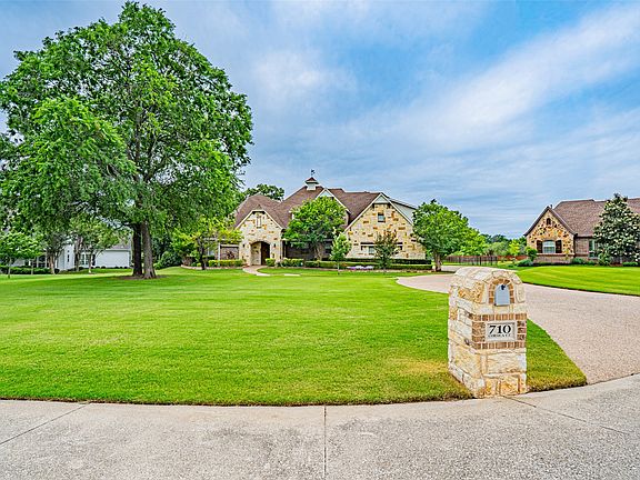 3rd image of 710 Corsica Ct