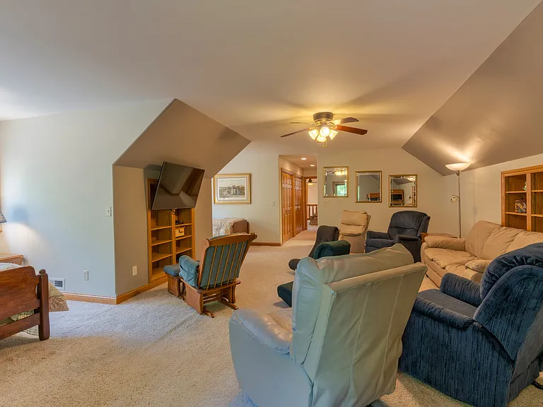 9630 Marcella Dr NE — Photo 15