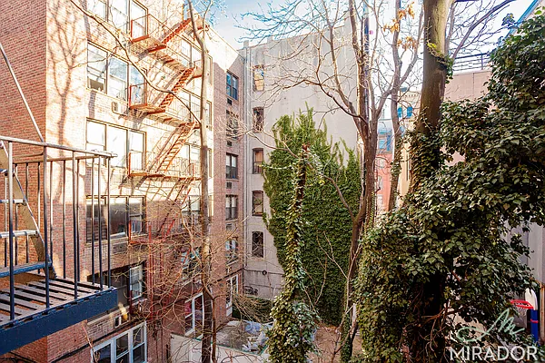 Rented by Mirador Real Estate | media 19