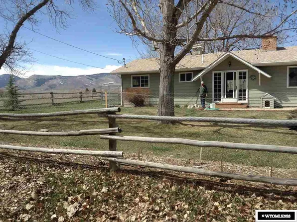 2021 Hillcrest Dr, Lander, WY 82520