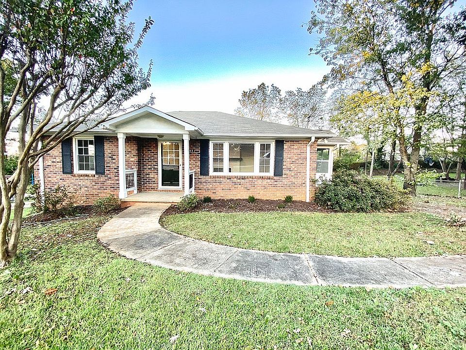 1st image of 3381 Emerson Dr
