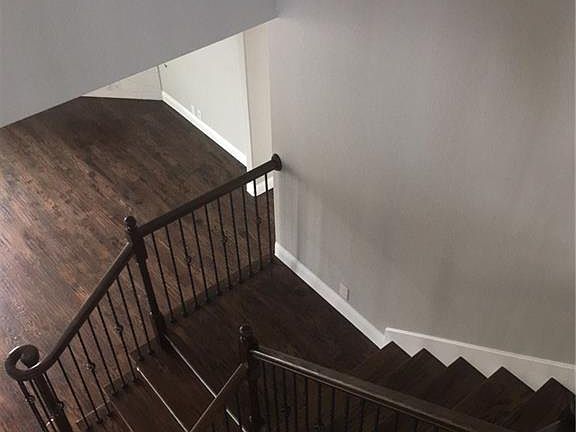 5th image of 3212 Peachtree Ln