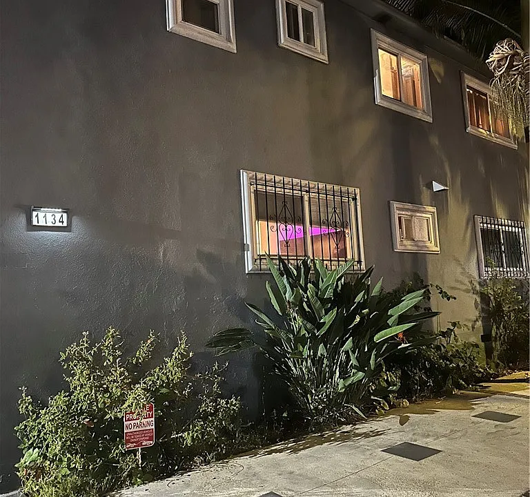 1134 S Fairfax Ave #5