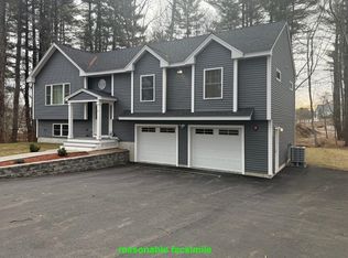 7 Bald Hill Rd, Raymond, NH 03077