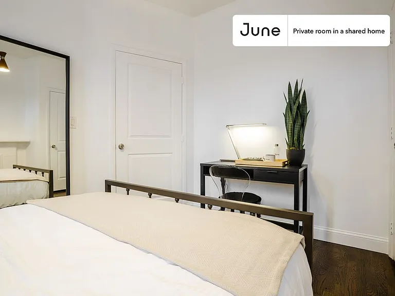 644 Park Pl #3C — Photo 2