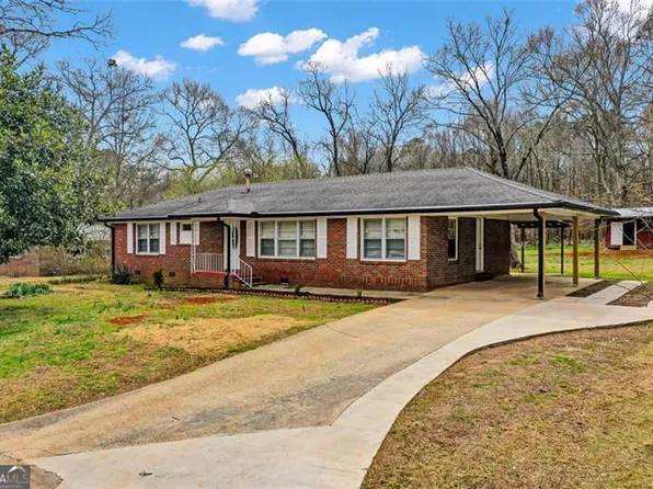 35 Valley Dr, Carrollton, GA 30117